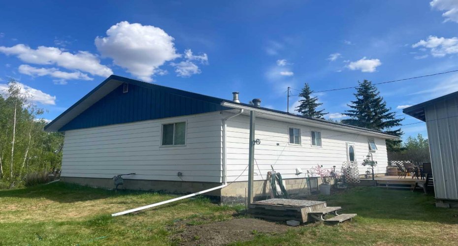 842048 RGE RD 51, Rural Clear Hills County, Alberta T0H 2A0, 5 Bedrooms Bedrooms, ,1 BathroomBathrooms,Residential,For Sale,RGE RD 51,A2225599