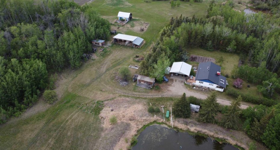 842048 RGE RD 51, Rural Clear Hills County, Alberta T0H 2A0, 5 Bedrooms Bedrooms, ,1 BathroomBathrooms,Residential,For Sale,RGE RD 51,A2225599