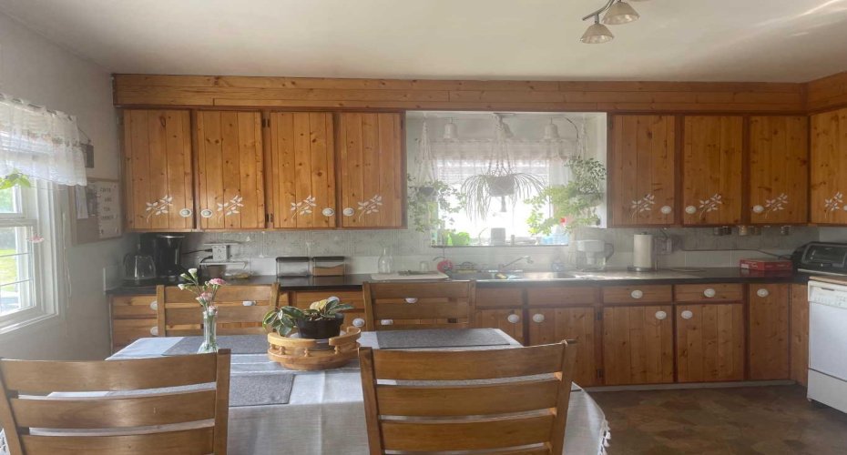 842048 RGE RD 51, Rural Clear Hills County, Alberta T0H 2A0, 5 Bedrooms Bedrooms, ,1 BathroomBathrooms,Residential,For Sale,RGE RD 51,A2225599