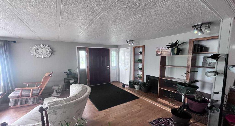 608 9 Avenue, Hanna, Alberta T0J1P0, 5 Bedrooms Bedrooms, ,3 BathroomsBathrooms,Residential,For Sale,9,A2228795
