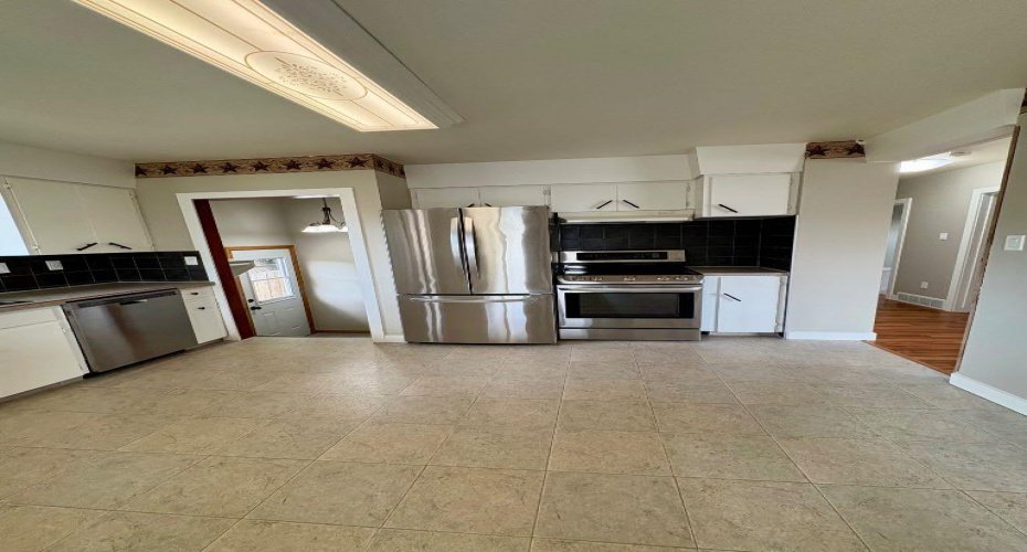 45 3 Avenue, Tilley, Alberta T1R3K0, 4 Bedrooms Bedrooms, ,2 BathroomsBathrooms,Residential,For Sale,3,A2228800