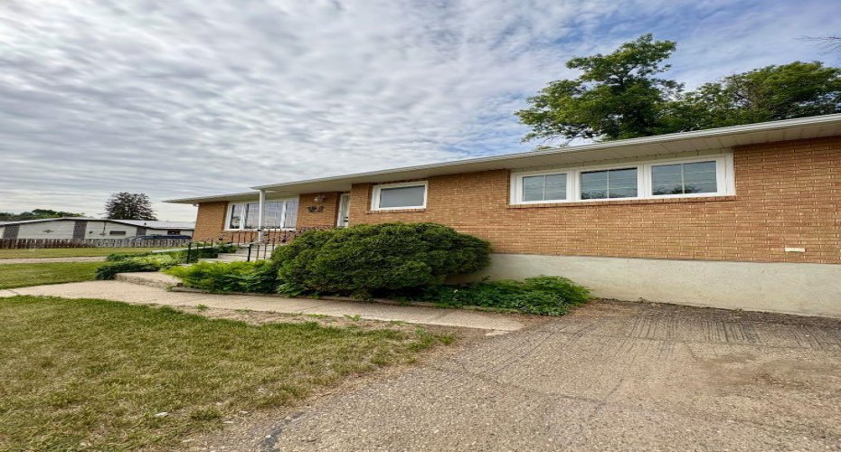 45 3 Avenue, Tilley, Alberta T1R3K0, 4 Bedrooms Bedrooms, ,2 BathroomsBathrooms,Residential,For Sale,3,A2228800