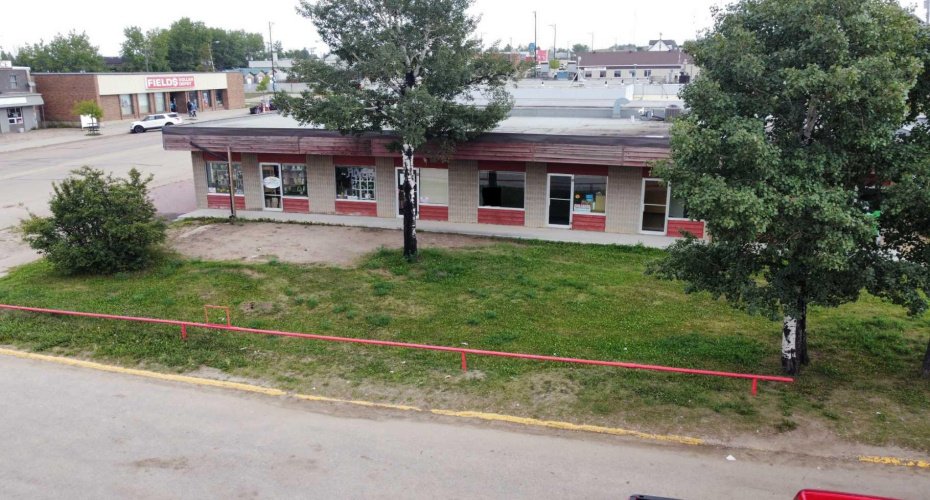 5006 A-D 50th Avenue, Valleyview, Alberta T0H 3N0, ,Commercial,For Sale,50th,A2110059