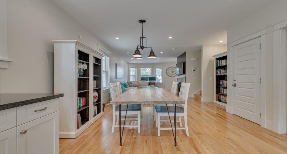 609 23 Avenue, Calgary, Alberta T2S0J6, 4 Bedrooms Bedrooms, ,4 BathroomsBathrooms,Residential,For Sale,23,A2228494