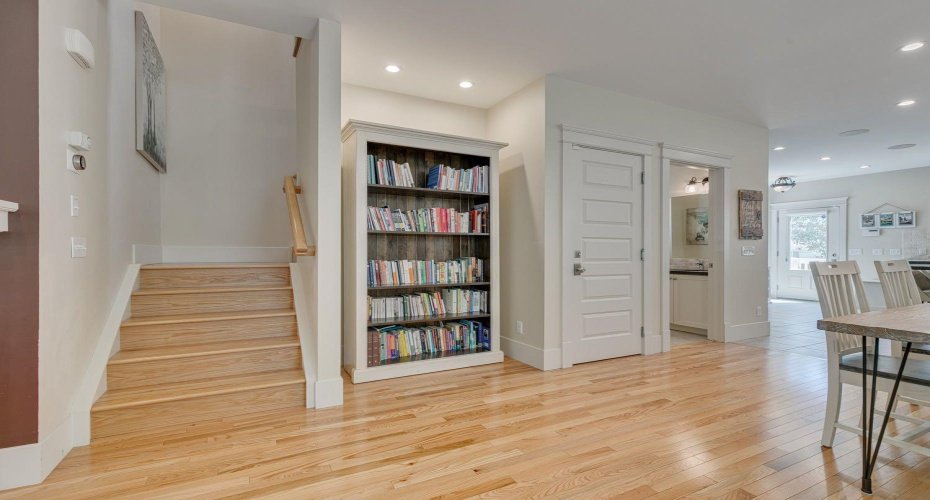 609 23 Avenue, Calgary, Alberta T2S0J6, 4 Bedrooms Bedrooms, ,4 BathroomsBathrooms,Residential,For Sale,23,A2228494