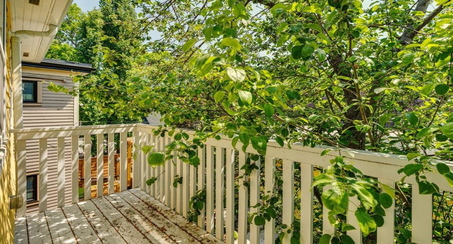 609 23 Avenue, Calgary, Alberta T2S0J6, 4 Bedrooms Bedrooms, ,4 BathroomsBathrooms,Residential,For Sale,23,A2228494