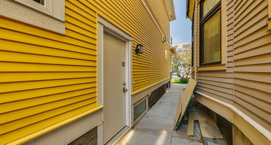 609 23 Avenue, Calgary, Alberta T2S0J6, 4 Bedrooms Bedrooms, ,4 BathroomsBathrooms,Residential,For Sale,23,A2228494