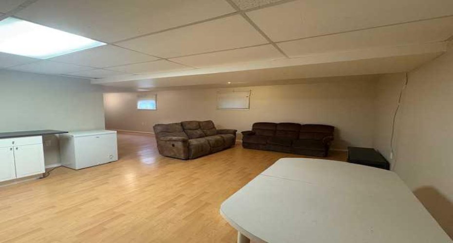 5027 52 Street, Hardisty, Alberta T0B1V0, 5 Bedrooms Bedrooms, ,3 BathroomsBathrooms,Residential,For Sale,52,A2228959