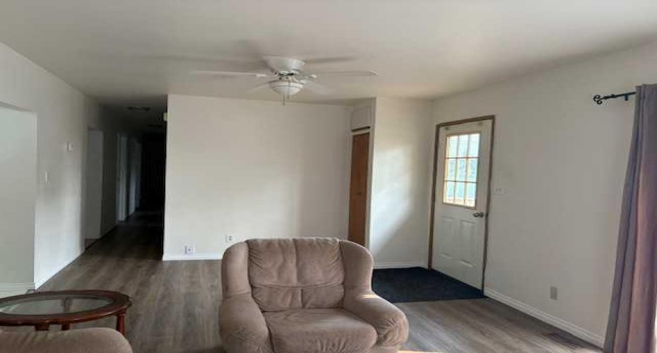 5027 52 Street, Hardisty, Alberta T0B1V0, 5 Bedrooms Bedrooms, ,3 BathroomsBathrooms,Residential,For Sale,52,A2228959