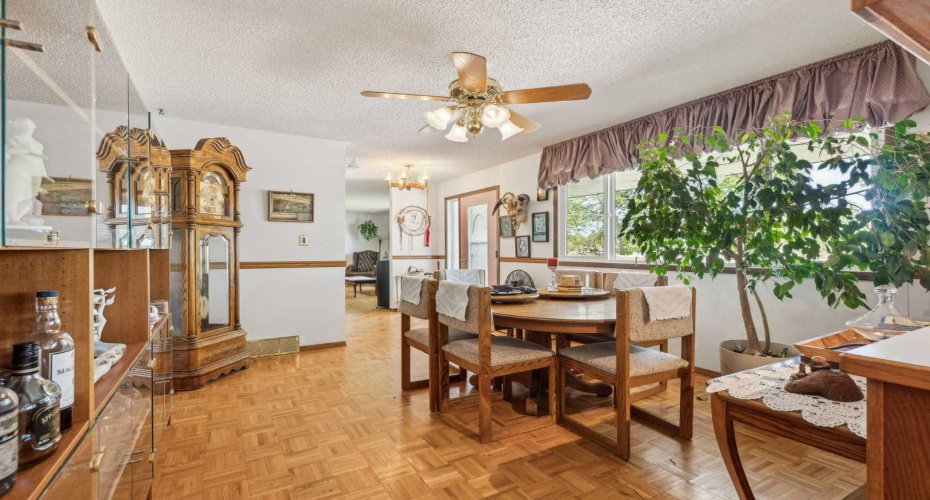 530027 56 Street, Rural Foothills County, Alberta T1V1P6, 3 Bedrooms Bedrooms, ,2 BathroomsBathrooms,Residential,For Sale,56,A2225867