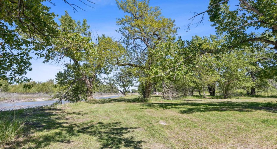 530027 56 Street, Rural Foothills County, Alberta T1V1P6, 3 Bedrooms Bedrooms, ,2 BathroomsBathrooms,Residential,For Sale,56,A2225867