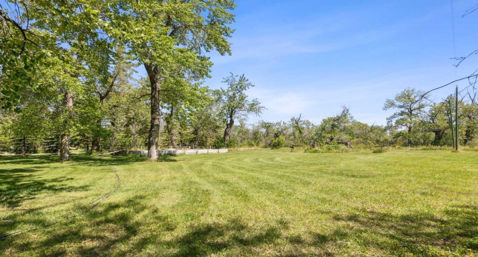 530027 56 Street, Rural Foothills County, Alberta T1V1P6, 3 Bedrooms Bedrooms, ,2 BathroomsBathrooms,Residential,For Sale,56,A2225867