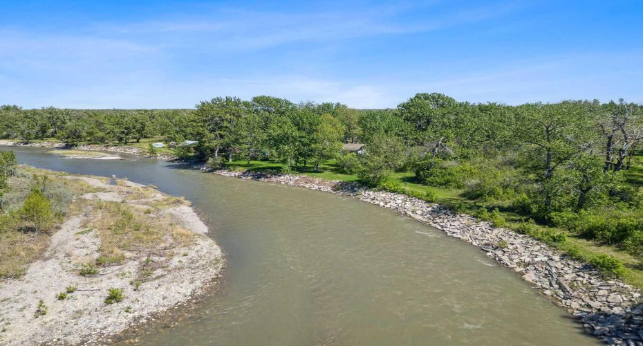 530027 56 Street, Rural Foothills County, Alberta T1V1P6, 3 Bedrooms Bedrooms, ,2 BathroomsBathrooms,Residential,For Sale,56,A2225867