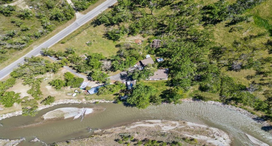 1200 ft of Private Riverbank