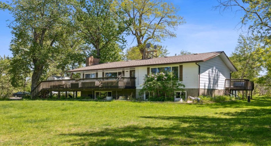 Main House is a 1385 sq ft raised bungalow