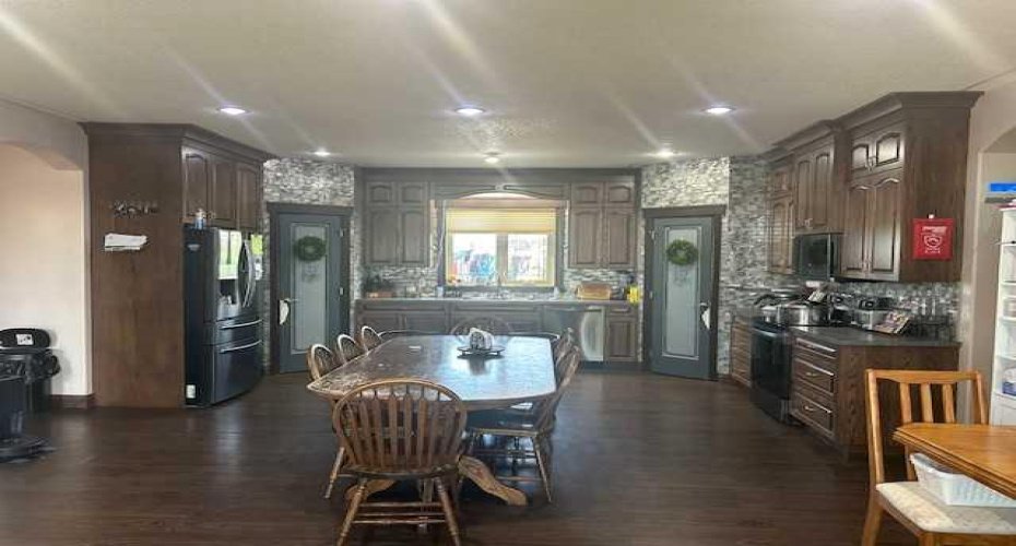 112029 RR 144, Rural Taber, M.D. of, Alberta T0K 1X0, 8 Bedrooms Bedrooms, ,3 BathroomsBathrooms,Residential,For Sale,RR 144,A2228598