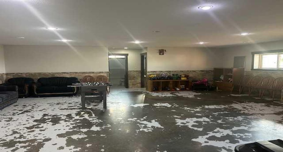 Huge bsmt family room