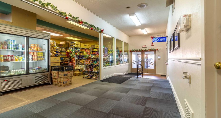 5224 48 Avenue, Taber, Alberta T1G 1S1, ,Commercial,For Sale,The Tower,48,A2228642