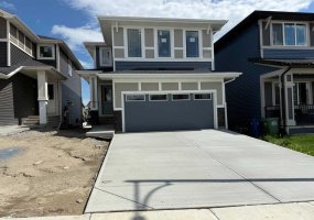 92 Sundown Crescent, Cochrane, Alberta T4C 1Y3, 3 Bedrooms Bedrooms, ,3 BathroomsBathrooms,Residential,For Sale,Sundown,A2228997