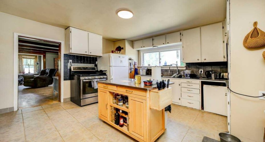 29320 TWP RD 7-0, Rural Pincher Creek No. 9, M.D. of, Alberta T0K 1W0, 2 Bedrooms Bedrooms, ,1 BathroomBathrooms,Residential,For Sale,TWP RD 7-0,A2229762