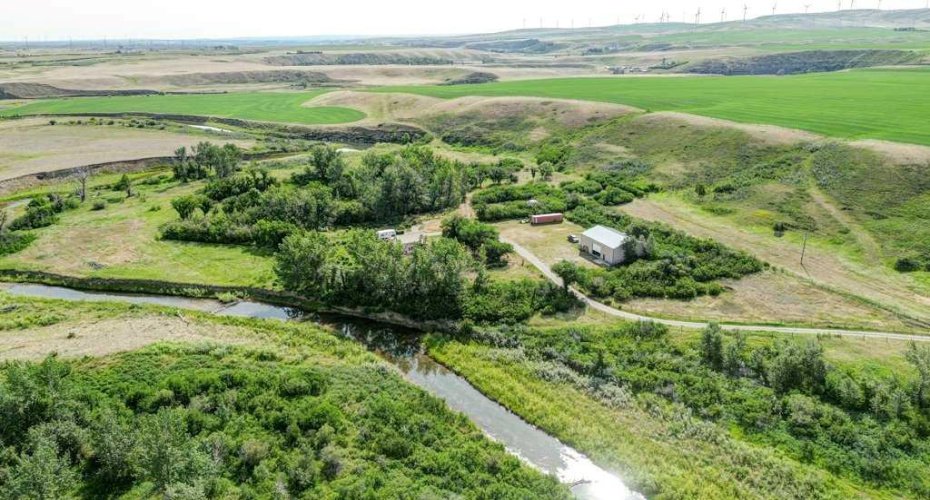 29320 TWP RD 7-0, Rural Pincher Creek No. 9, M.D. of, Alberta T0K 1W0, 2 Bedrooms Bedrooms, ,1 BathroomBathrooms,Residential,For Sale,TWP RD 7-0,A2229762