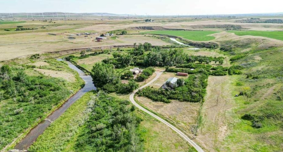 29320 TWP RD 7-0, Rural Pincher Creek No. 9, M.D. of, Alberta T0K 1W0, 2 Bedrooms Bedrooms, ,1 BathroomBathrooms,Residential,For Sale,TWP RD 7-0,A2229762