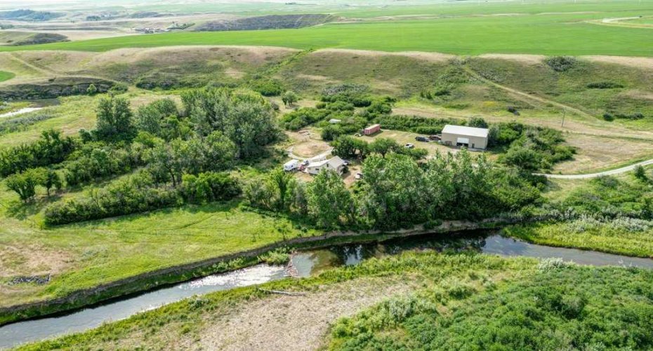 29320 TWP RD 7-0, Rural Pincher Creek No. 9, M.D. of, Alberta T0K 1W0, 2 Bedrooms Bedrooms, ,1 BathroomBathrooms,Residential,For Sale,TWP RD 7-0,A2229762