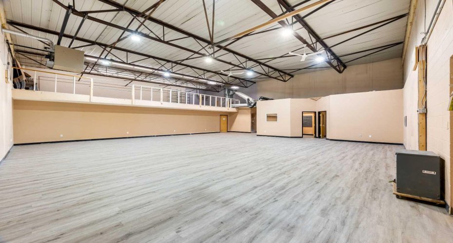 5201A 63 Street, Lloydminster, Alberta T9V 2E7, ,Commercial,For Lease,63,A2230244