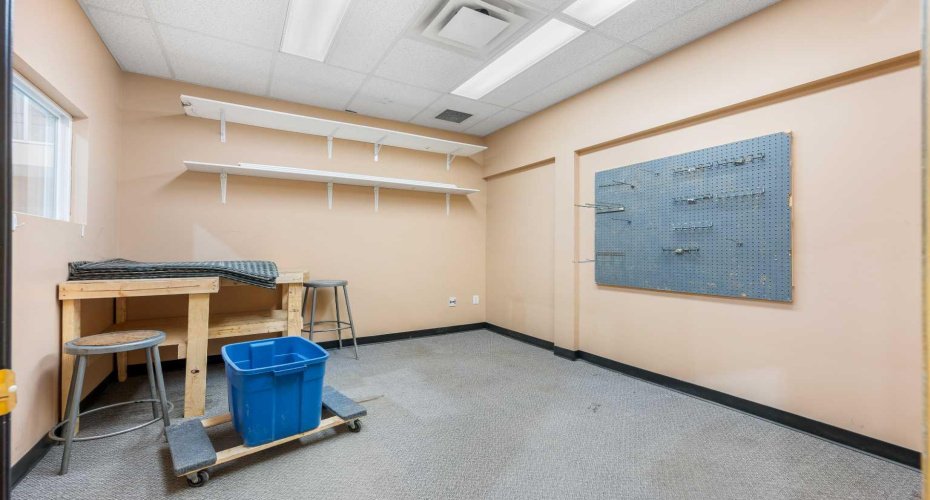 5201A 63 Street, Lloydminster, Alberta T9V 2E7, ,Commercial,For Lease,63,A2230244