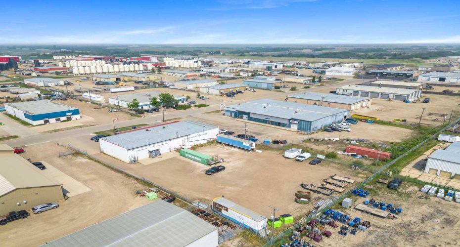 5201A 63 Street, Lloydminster, Alberta T9V 2E7, ,Commercial,For Lease,63,A2230244