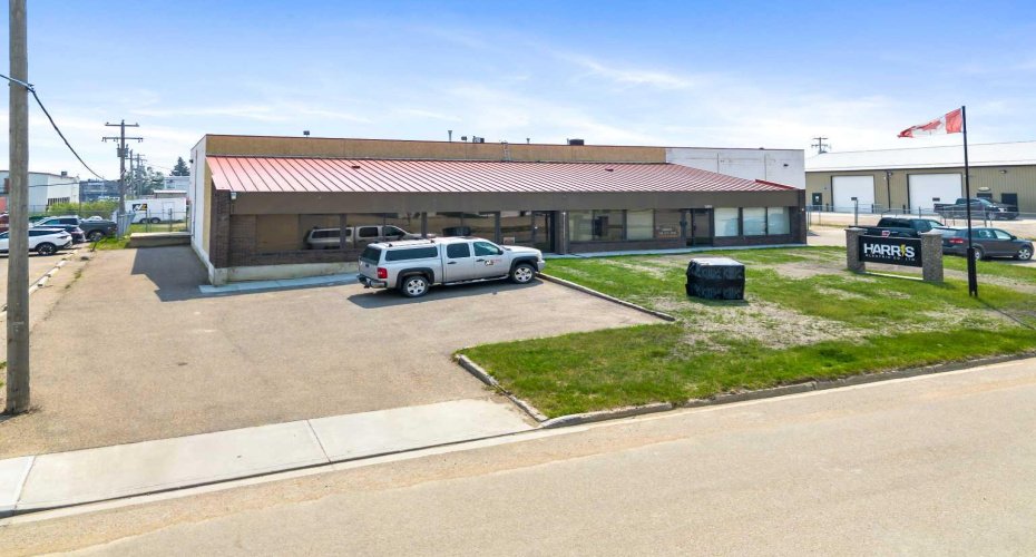 5201A 63 Street, Lloydminster, Alberta T9V 2E7, ,Commercial,For Lease,63,A2230244