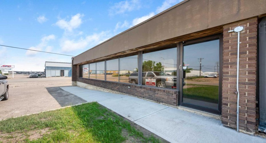 5201A 63 Street, Lloydminster, Alberta T9V 2E7, ,Commercial,For Lease,63,A2230244