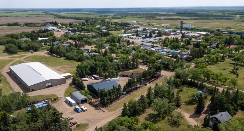 119 3rd Avenue, Alliance, Alberta T0B 0A0, 3 Bedrooms Bedrooms, ,2 BathroomsBathrooms,Residential,For Sale,3rd,A2230246