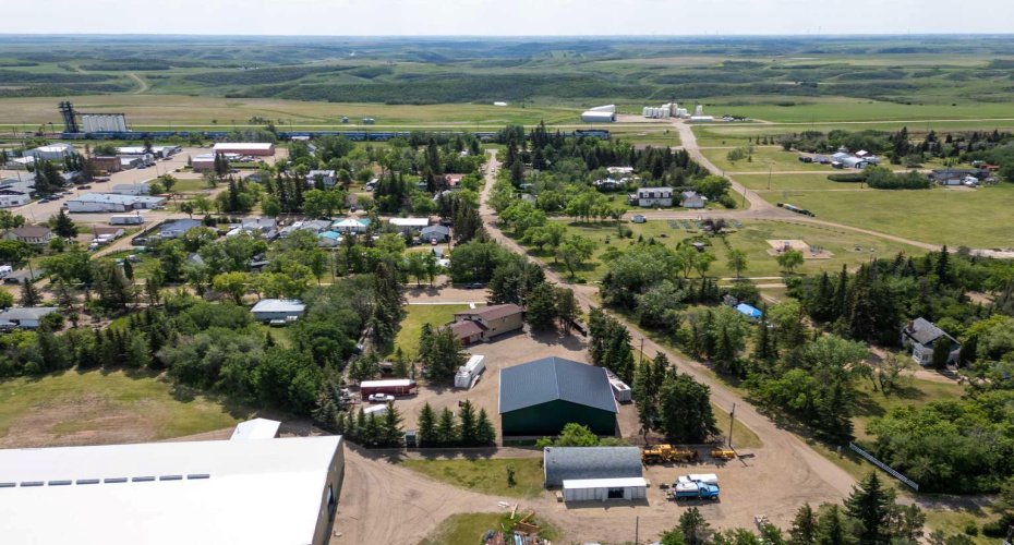 119 3rd Avenue, Alliance, Alberta T0B 0A0, 3 Bedrooms Bedrooms, ,2 BathroomsBathrooms,Residential,For Sale,3rd,A2230246