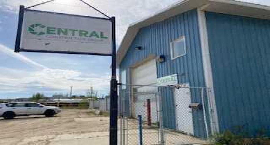 121 1 Avenue, Fox Creek, Alberta T0H 3Z0, ,Commercial,For Sale,1,A2230254