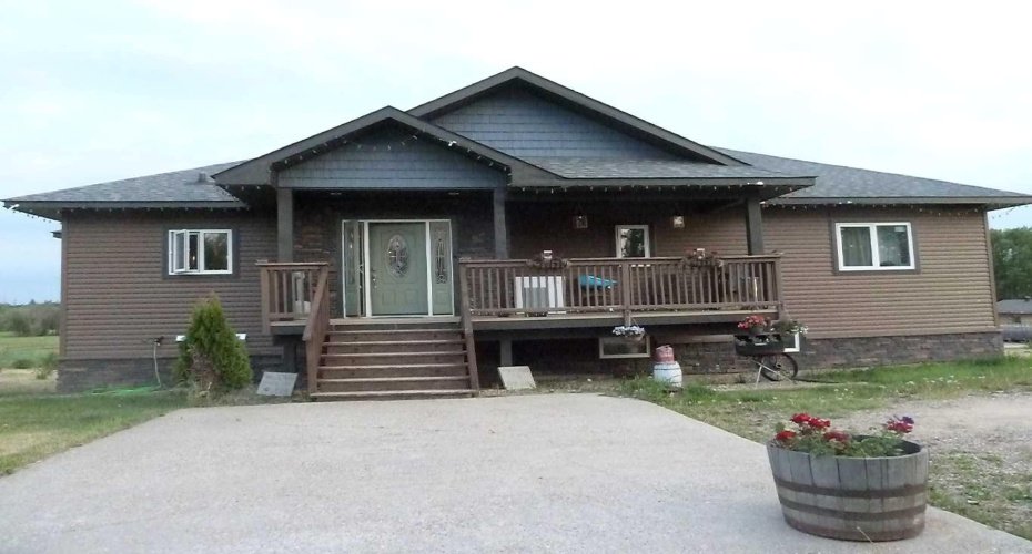 65471 152 Range, Hylo, Alberta T0A1Z0, 5 Bedrooms Bedrooms, ,3 BathroomsBathrooms,Agri-business,For Sale,152,A2230778