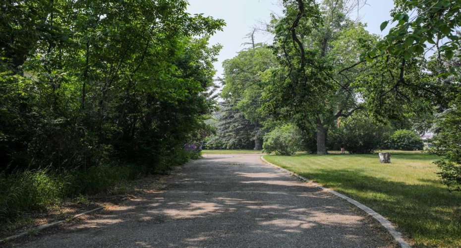 302 King Street, Nobleford, Alberta T0L 1S0, 4 Bedrooms Bedrooms, ,3 BathroomsBathrooms,Residential,For Sale,King Street,A2230649