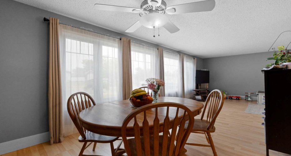 34 Kallbom Crescent, Whitecourt, Alberta T7S 1E2, 3 Bedrooms Bedrooms, ,3 BathroomsBathrooms,Residential,For Sale,Kallbom,A2230734