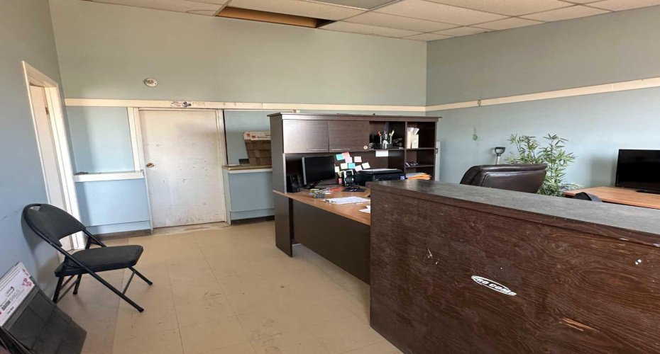 6002 60 Avenue, Taber, Alberta T1G 2C1, ,Commercial,For Sale,60,A2230951