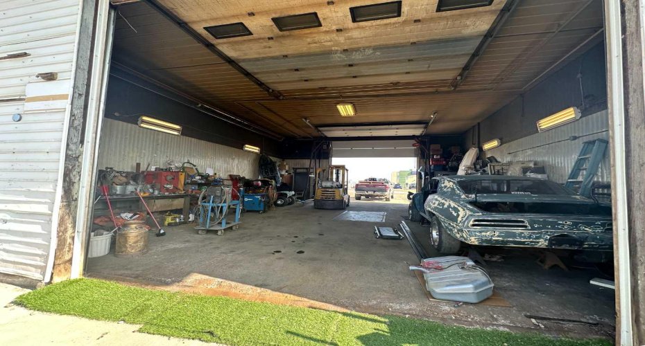 6002 60 Avenue, Taber, Alberta T1G 2C1, ,Commercial,For Sale,60,A2230951