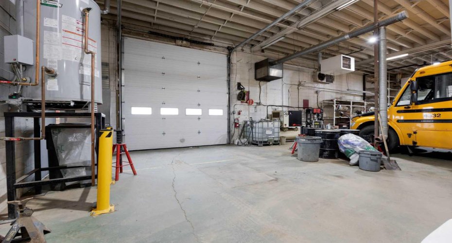 8030 Golosky Avenue, Fort McMurray, Alberta T9H 1V5, ,Commercial,For Lease,Golosky,A2231511