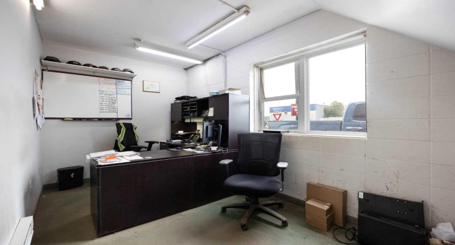 8030 Golosky Avenue, Fort McMurray, Alberta T9H 1V5, ,Commercial,For Lease,Golosky,A2231511