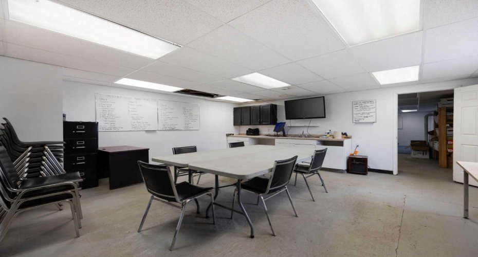 8030 Golosky Avenue, Fort McMurray, Alberta T9H 1V5, ,Commercial,For Lease,Golosky,A2231511