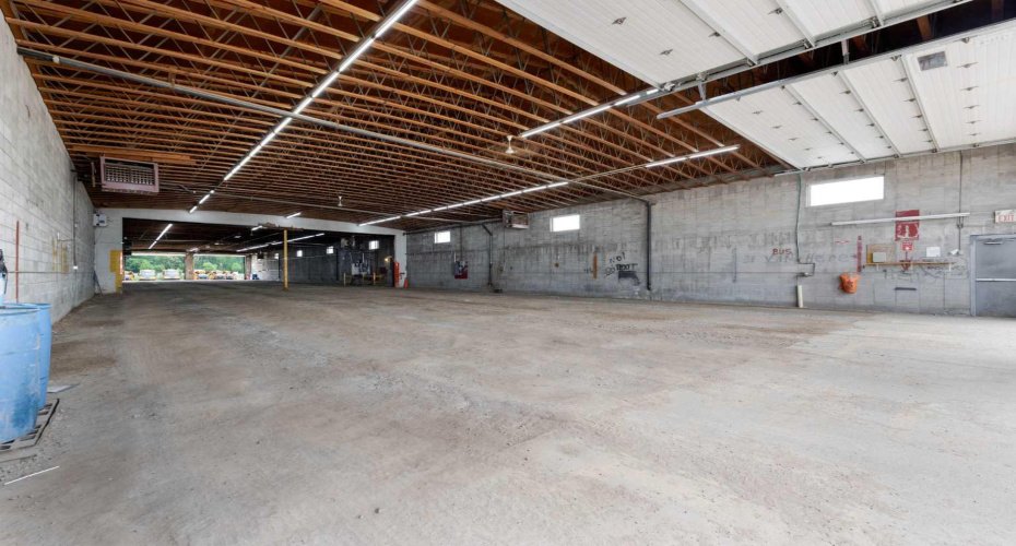 8030 Golosky Avenue, Fort McMurray, Alberta T9H 1V5, ,Commercial,For Lease,Golosky,A2231511