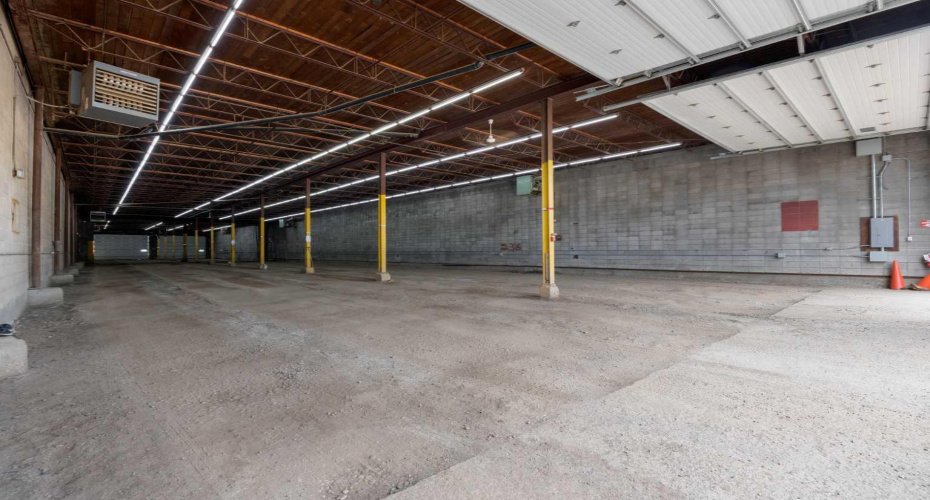 8030 Golosky Avenue, Fort McMurray, Alberta T9H 1V5, ,Commercial,For Lease,Golosky,A2231511