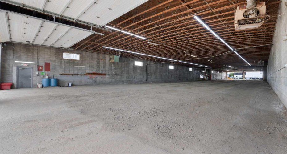 8030 Golosky Avenue, Fort McMurray, Alberta T9H 1V5, ,Commercial,For Lease,Golosky,A2231511