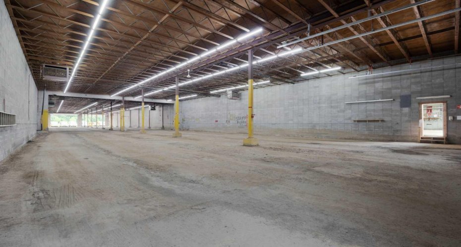 8030 Golosky Avenue, Fort McMurray, Alberta T9H 1V5, ,Commercial,For Lease,Golosky,A2231511