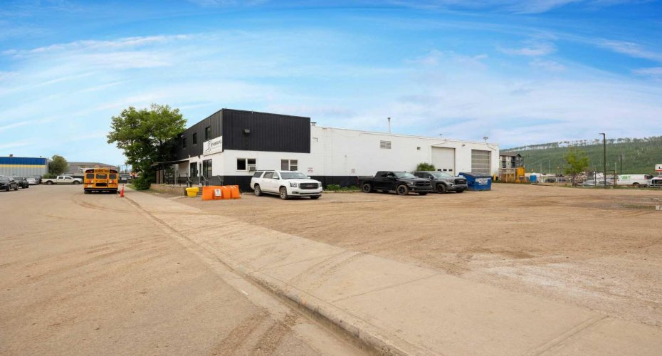 8030 Golosky Avenue, Fort McMurray, Alberta T9H 1V5, ,Commercial,For Lease,Golosky,A2231511