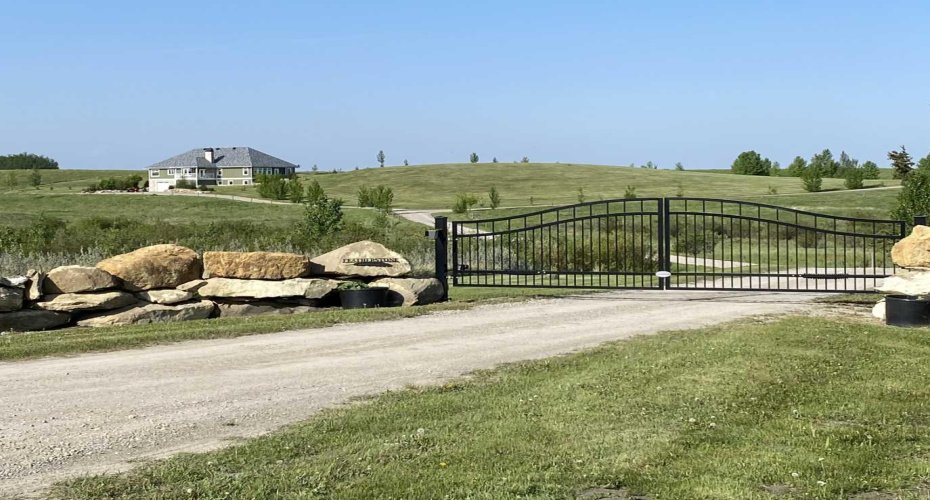 32325 Range Road 24, Rural Mountain View County, Alberta T4H4B8, 4 Bedrooms Bedrooms, ,4 BathroomsBathrooms,Residential,For Sale,Range Road 24,A2231633