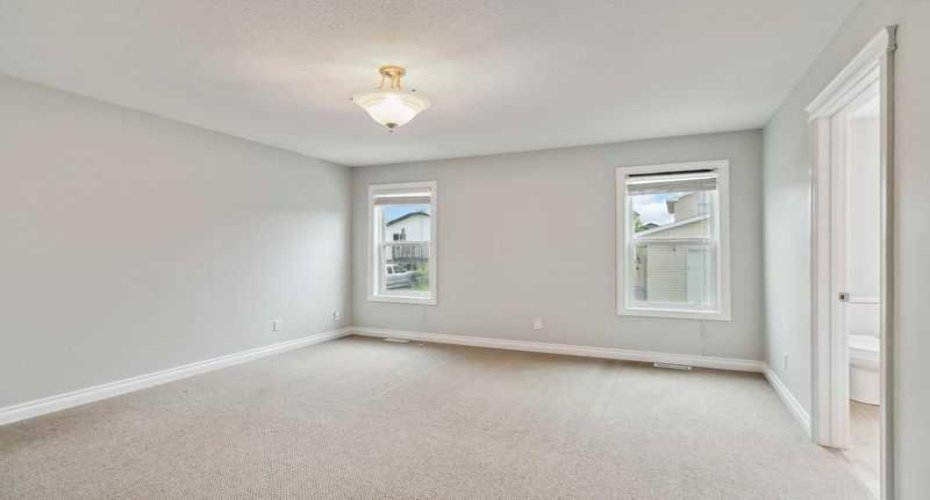 221 Ash Way, Fort McMurray, Alberta T9K0G2, 7 Bedrooms Bedrooms, ,3 BathroomsBathrooms,Residential,For Sale,Ash,A2231444